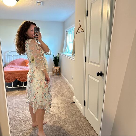 NWT Reba White Pink Blue Floral Embroidered Desert Maxi Dress Small - Picture 3 of 14